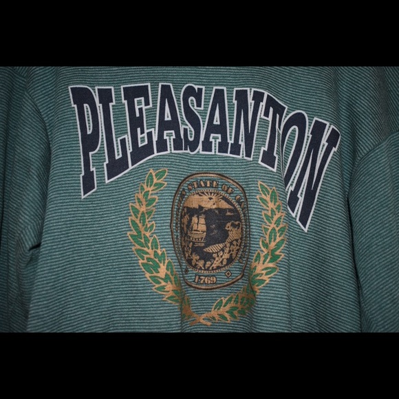 Pleasanton California Crewneck - Picture 2 of 3